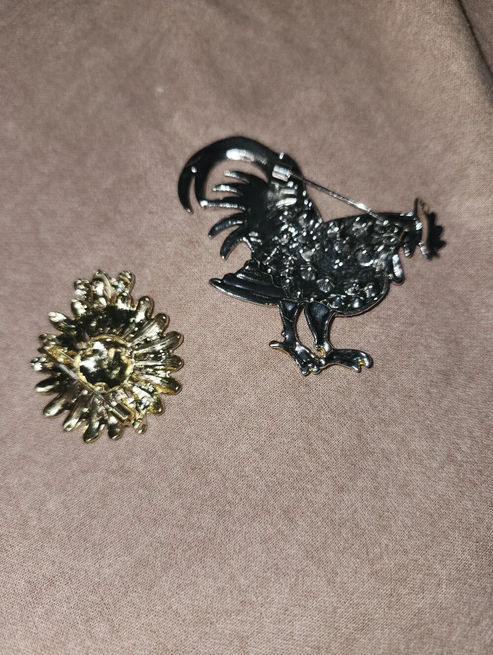 Rooster & Sunflower Enamel Brooch Set — Whimsical, Vibrant & Nature‑Inspired